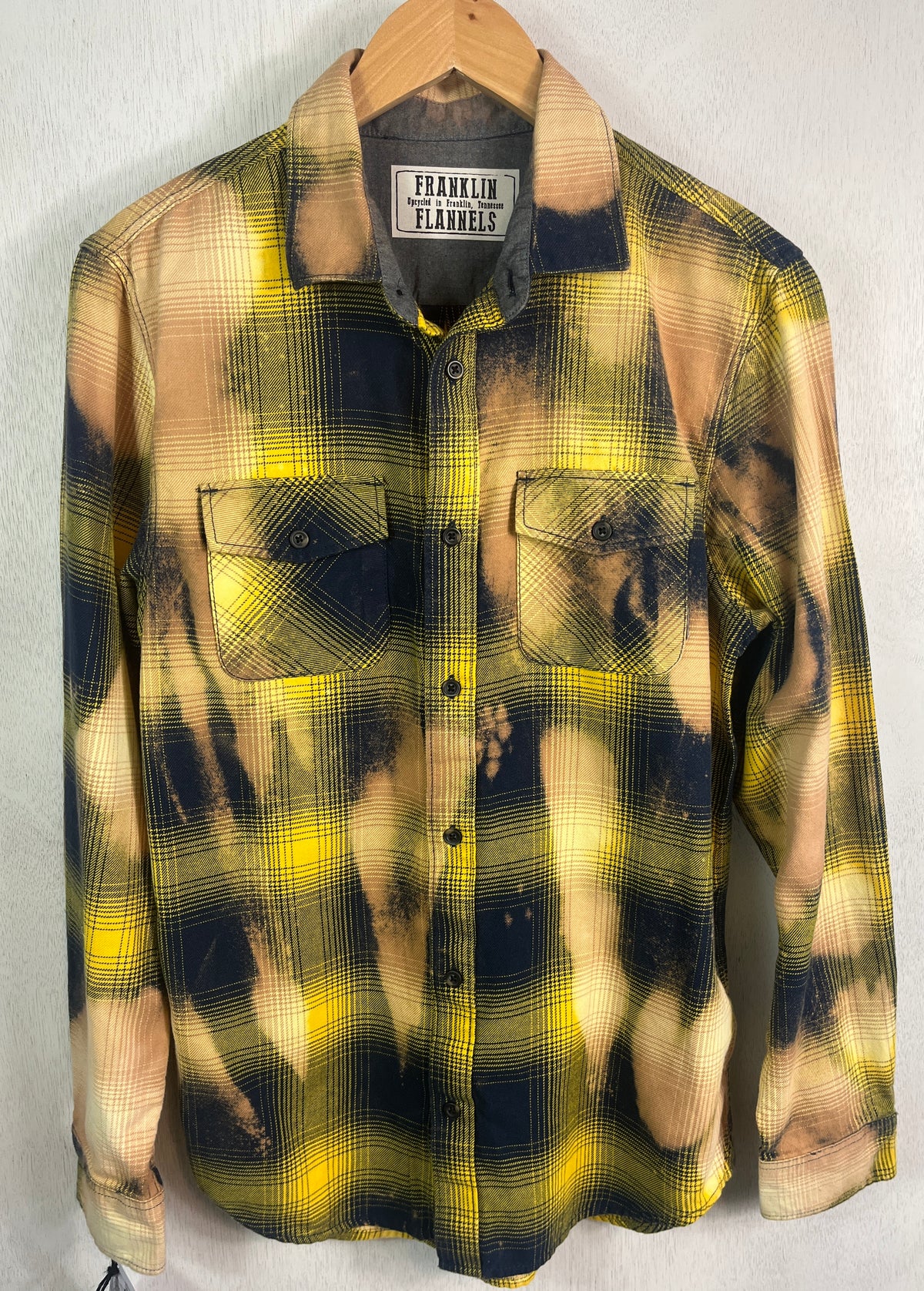 Vintage Yellow, Navy Blue and Tan Size Small