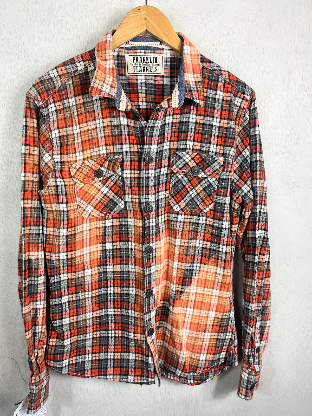 Vintage Orange, Peach, Grey, Black and White Flannel Size Medium