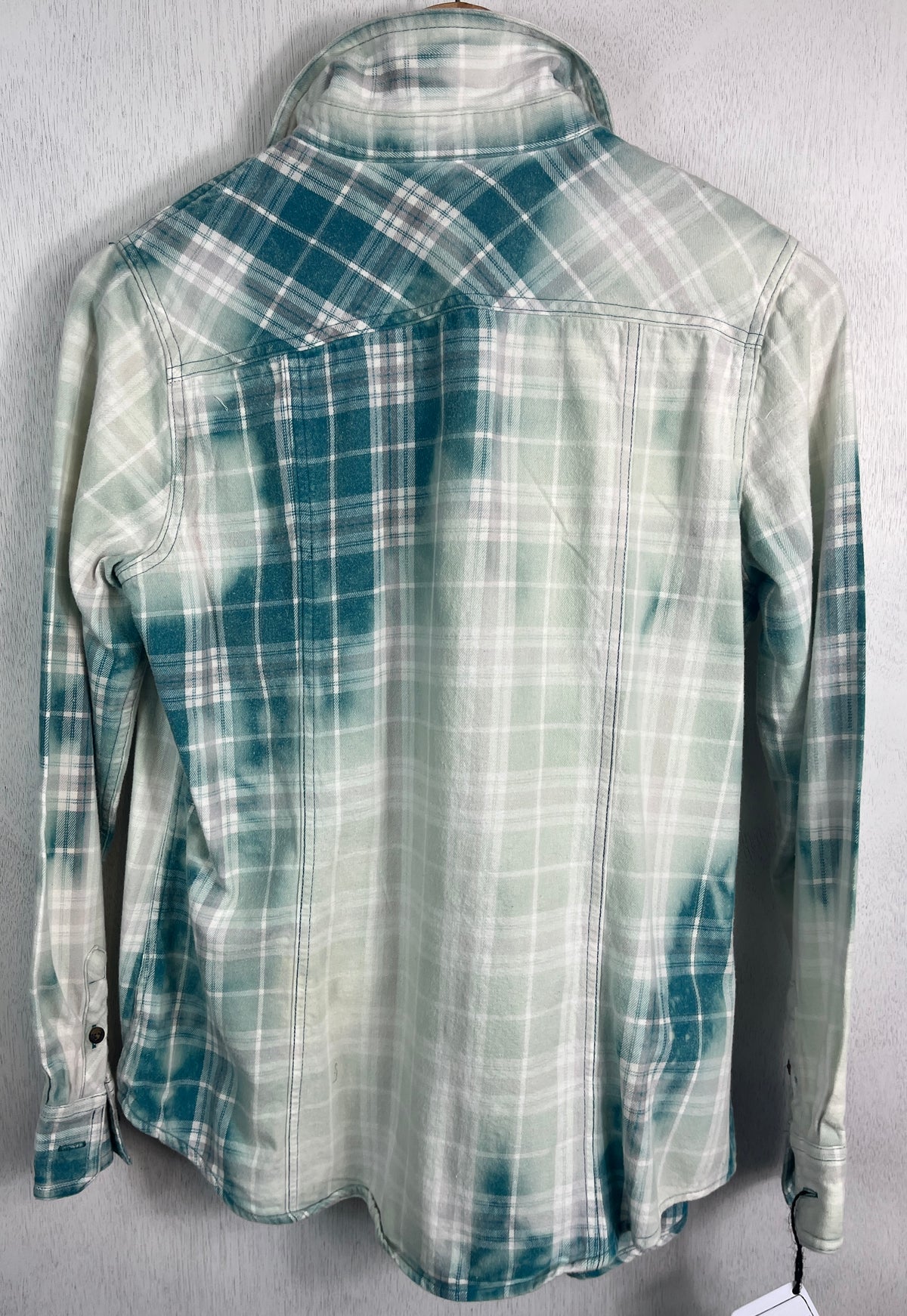 Vintage White, Pale Green and Teal Size XS