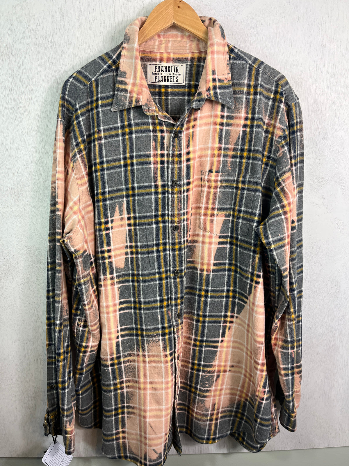 Vintage Pink, Yellow, Grey and White Flannel Size XXL Tall