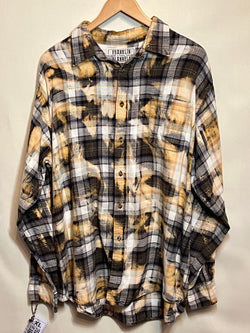 Vintage Grey, Navy, Olive and Peach Flannel Size XL