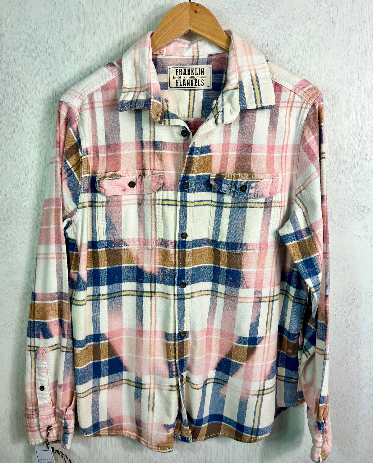 Vintage Pink, Blue, White and Gold Flannel Size Medium