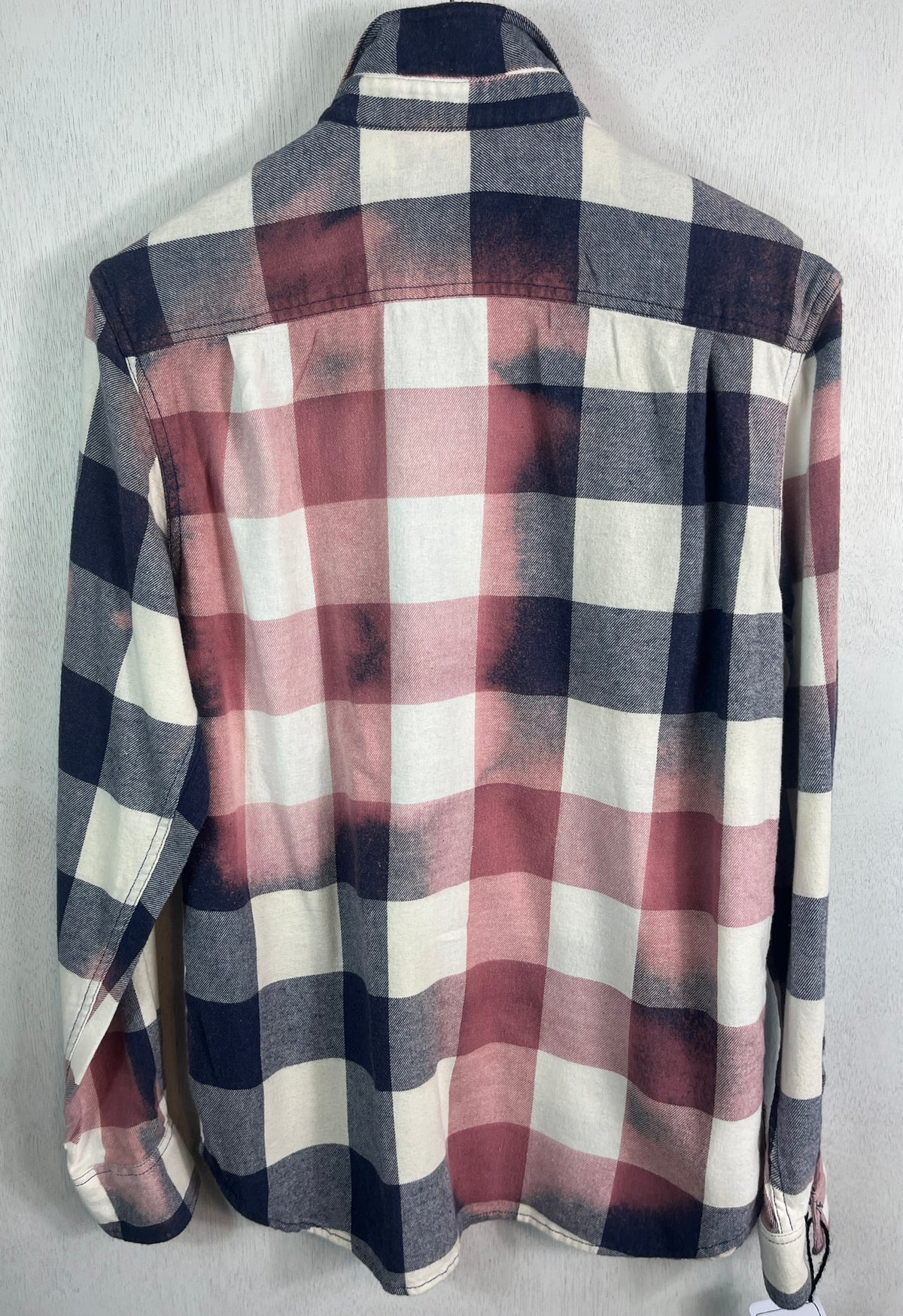 Vintage Navy Blue, White and Pink Flannel Size Medium