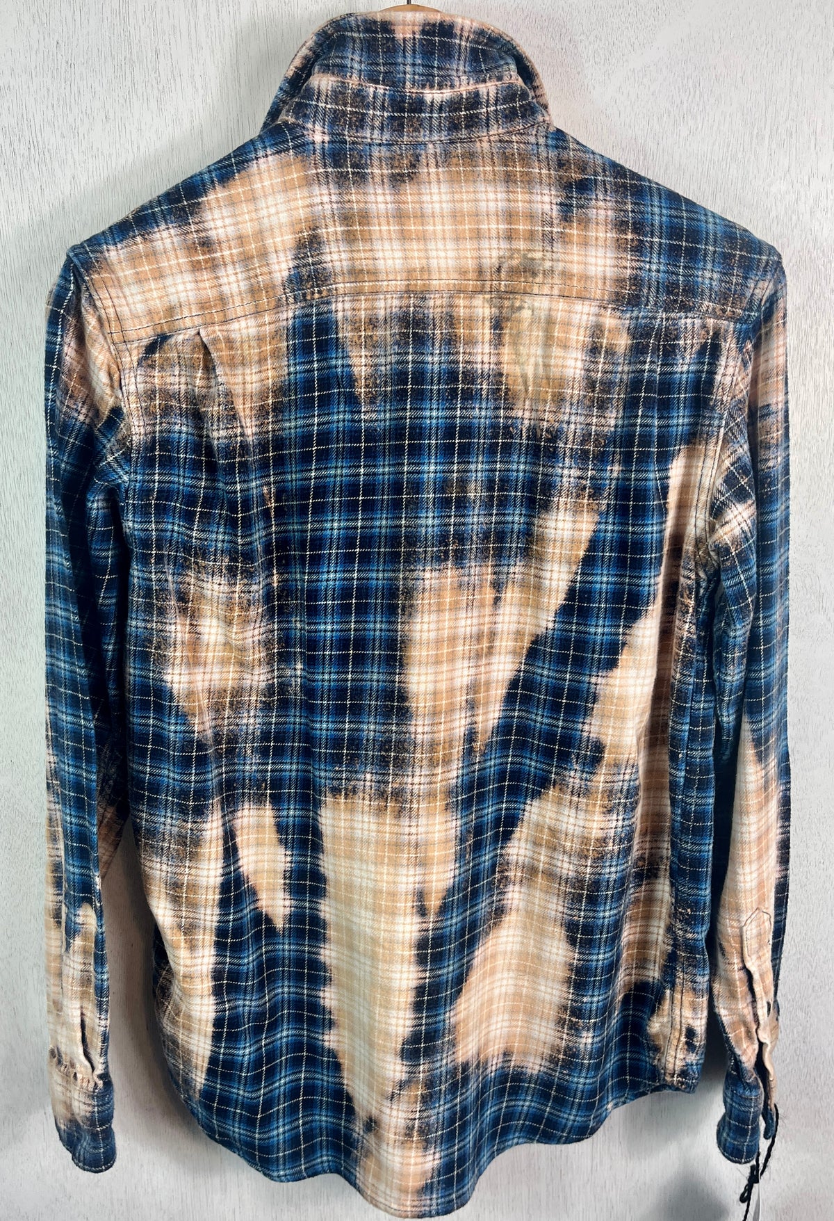 Vintage Navy, Light Blue and Tan Flannel Size Small