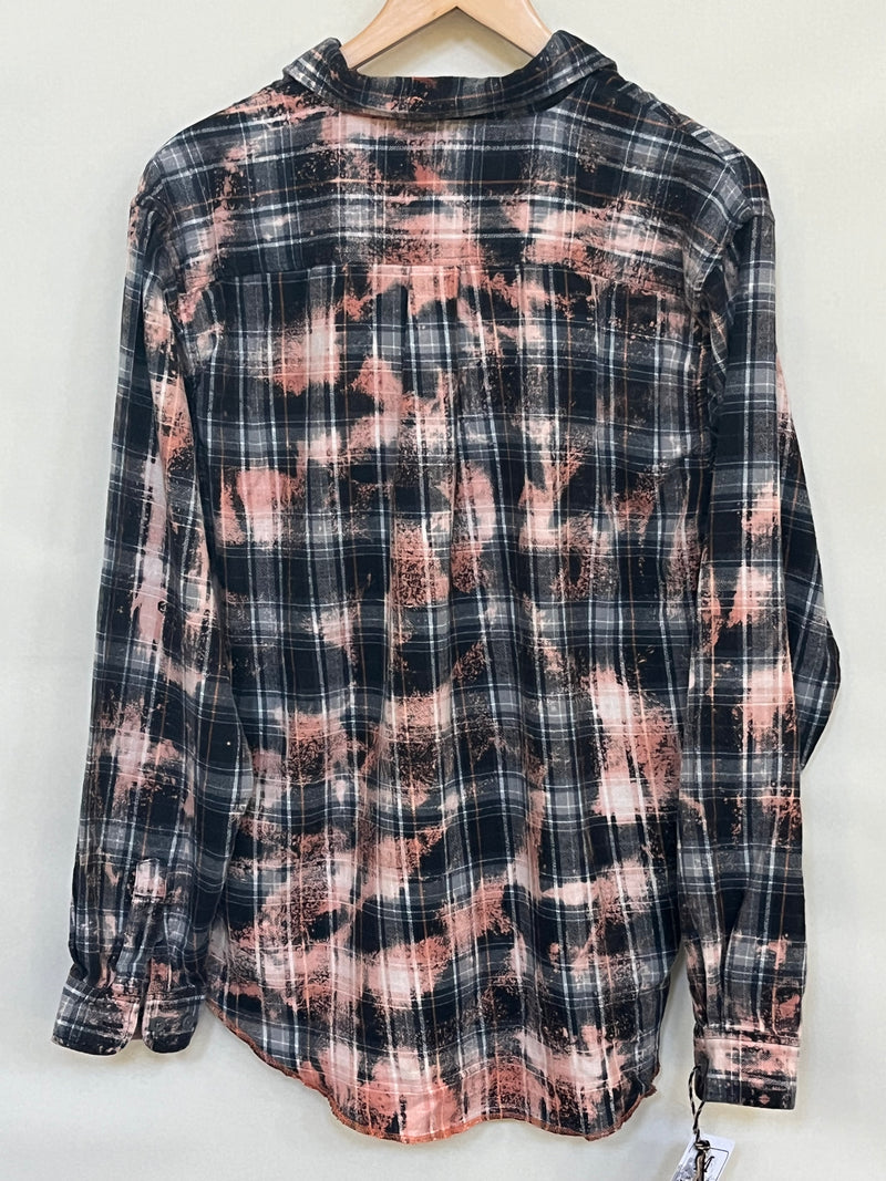 Vintage Navy, Grey, White and Peach Flannel Size Medium