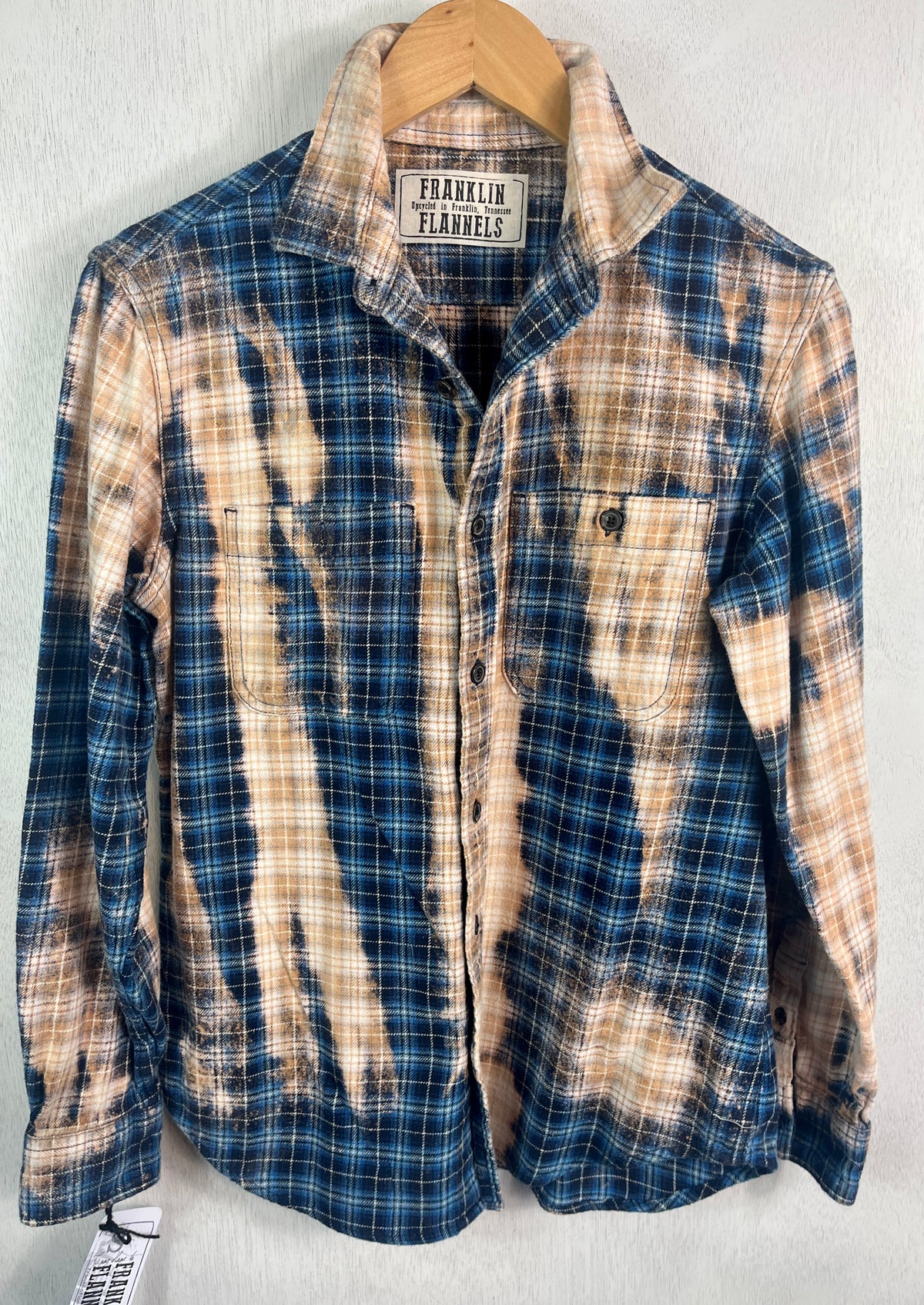 Vintage Navy, Light Blue and Tan Flannel Size Small