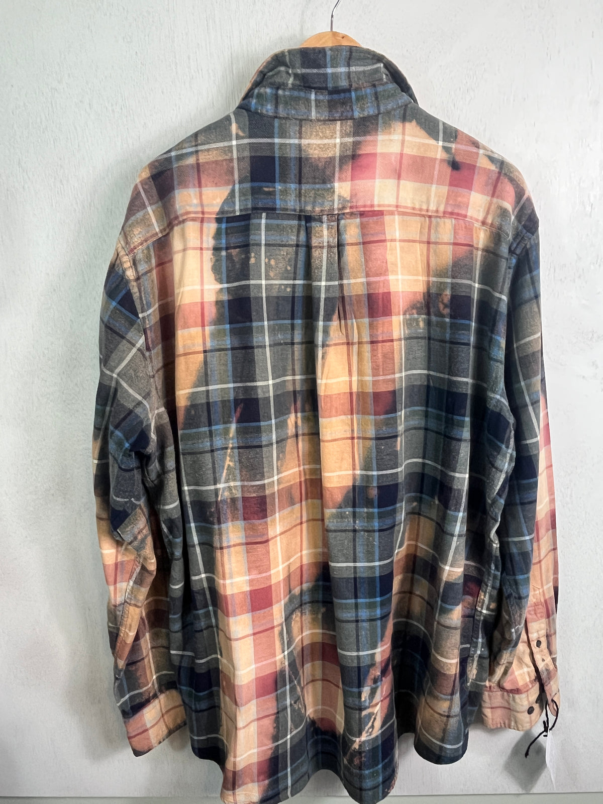 Vintage Grey, Black, Blue, Rose and Peach Flannel Size XXL