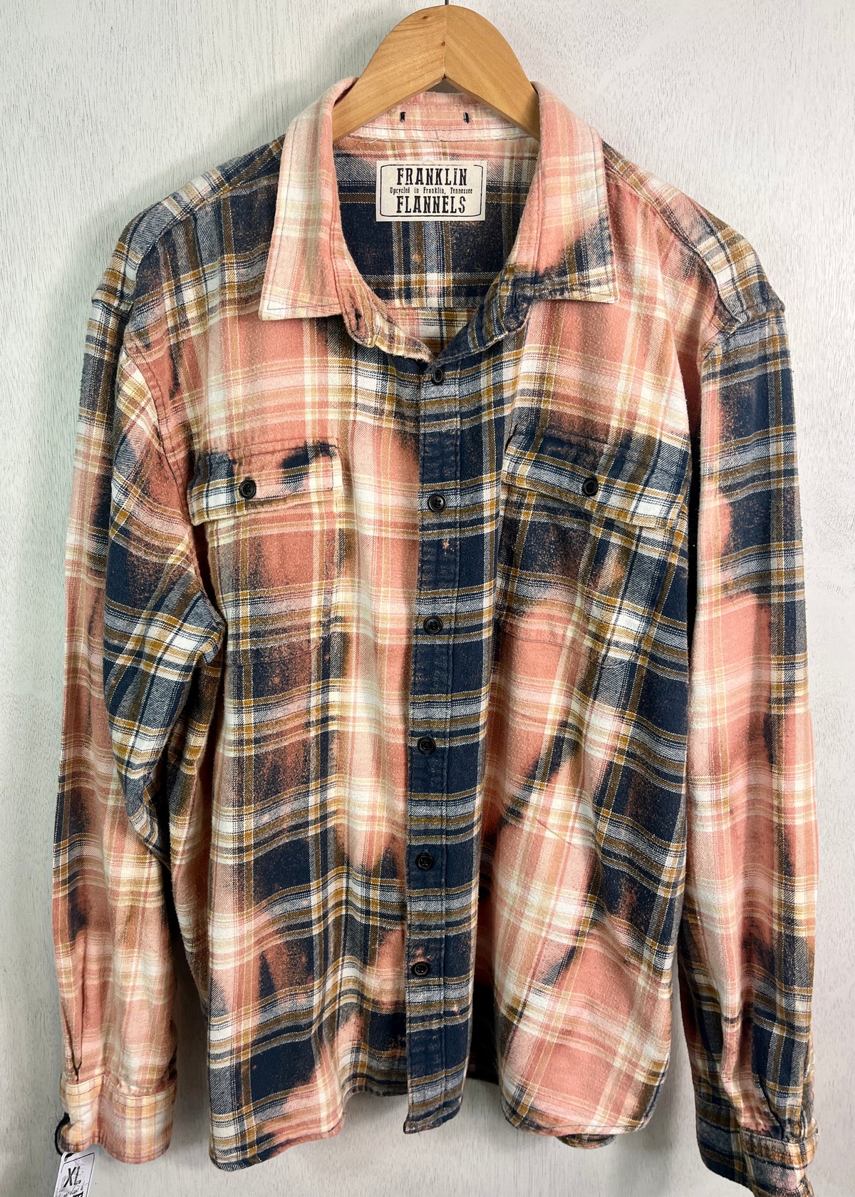 Vintage Navy, Yellow, White and Peach Flannel Size XL