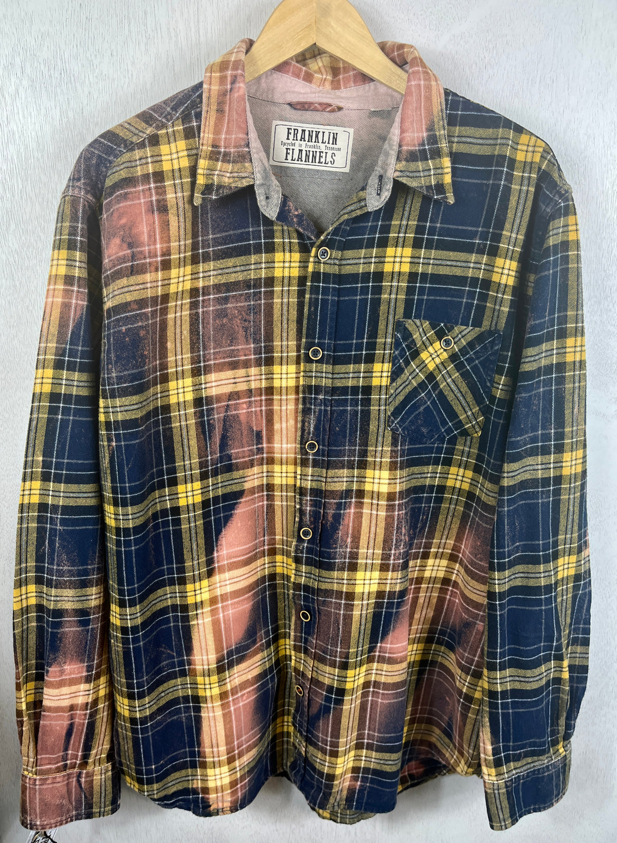 Vintage Navy Blue, Yellow and Dusty Rose Flannel Size Large