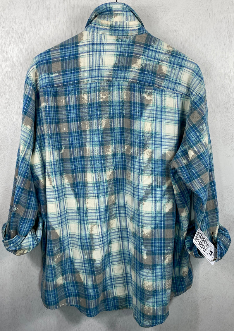 Vintage Light Blue, Grey and White Flannel Size XL