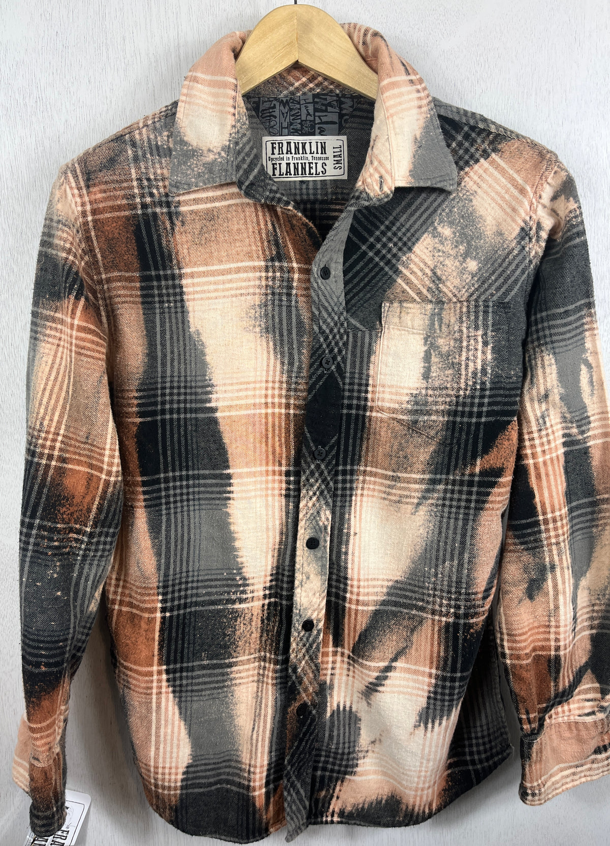 Vintage Grey, Black, Cream and Rust Flannel Size Small