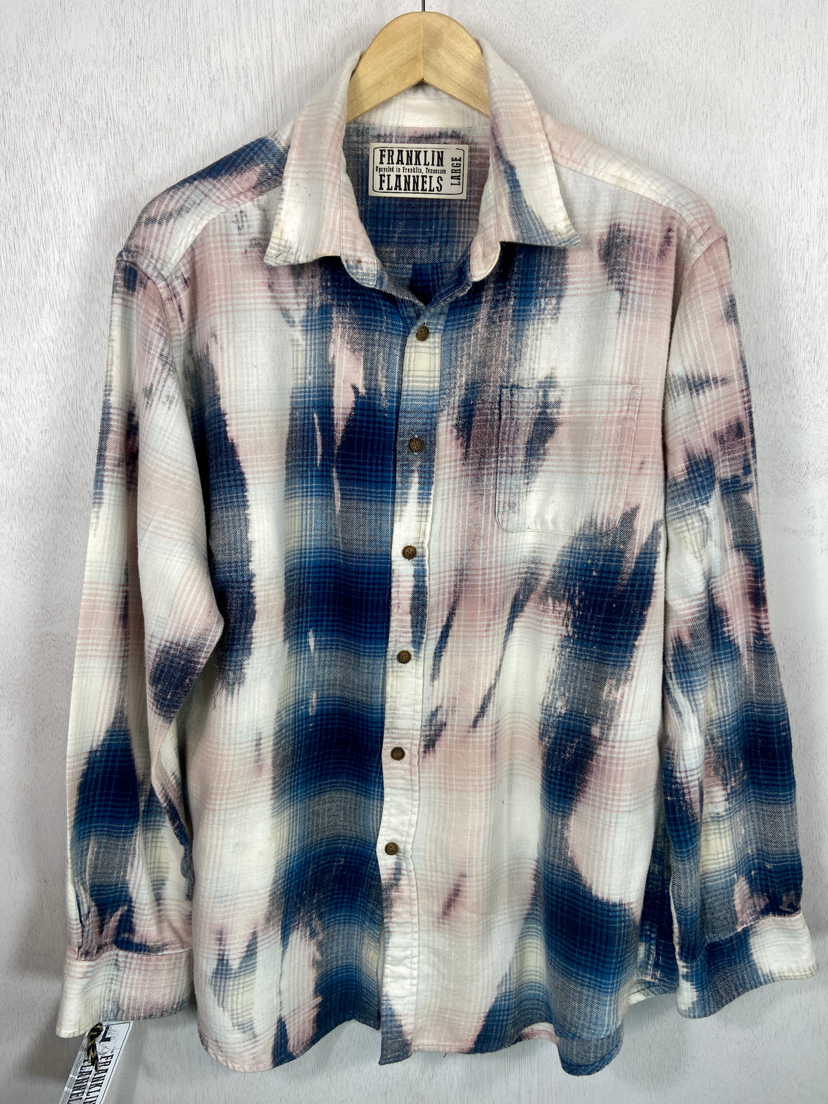 Vintage Navy Blue, Cream and Pink Flannel Size Large