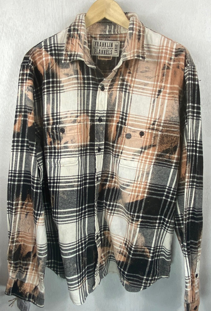 Vintage Black, White and Peach Flannel Size Large