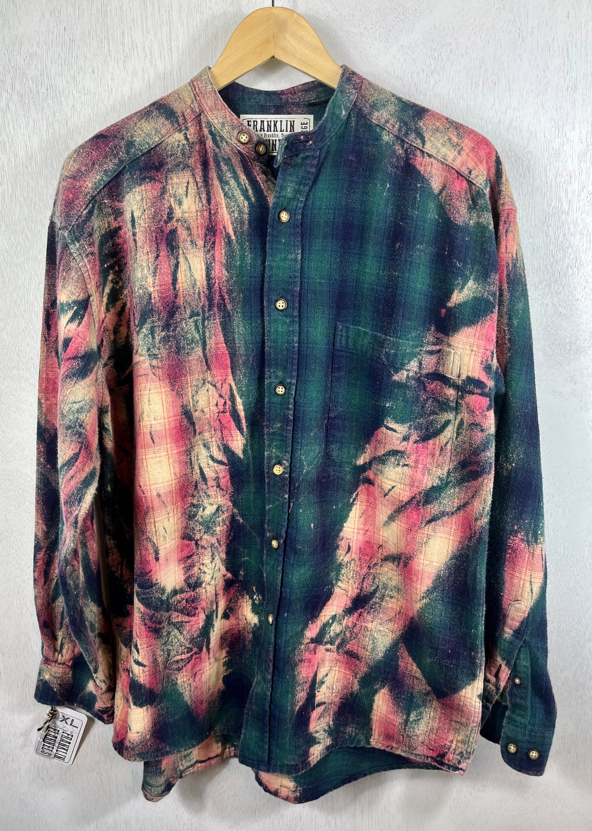 Vintage Navy, Green, Pink and Cream Flannel Size XL