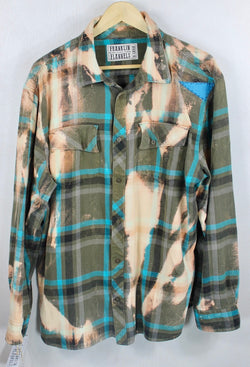 Vintage Army Green, Turquoise and Peach Flannel Size XL