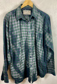 Vintage Navy Blue and Dark Green Faded Flannel Size XL
