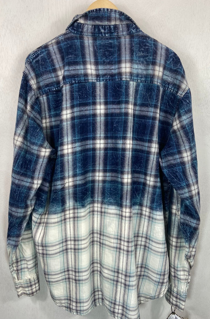 Vintage Navy Blue, Light Blue and White Flannel Size XL