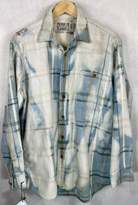 Vintage Light Blue and White Flannel Size Large