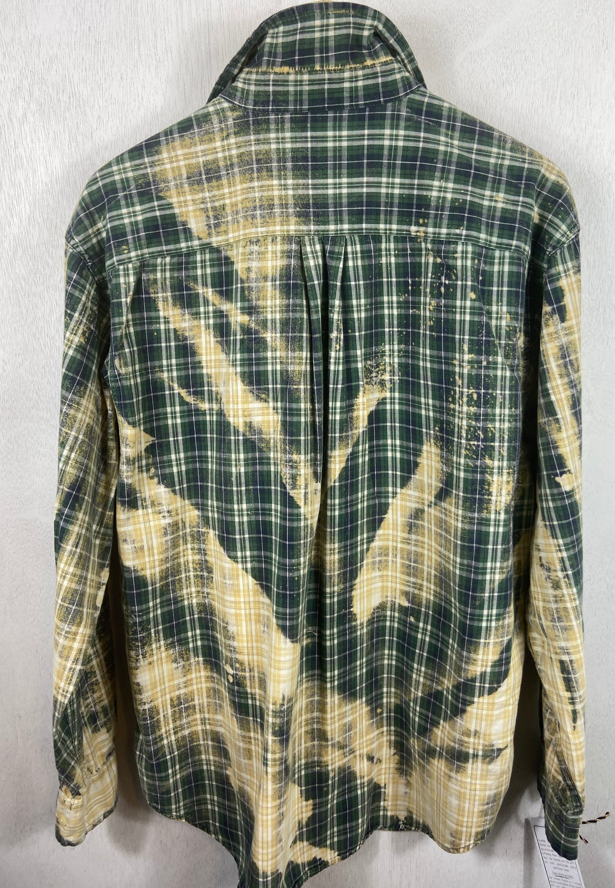 Vintage Green, Light Yellow and White Lightweight Cotton Size XL