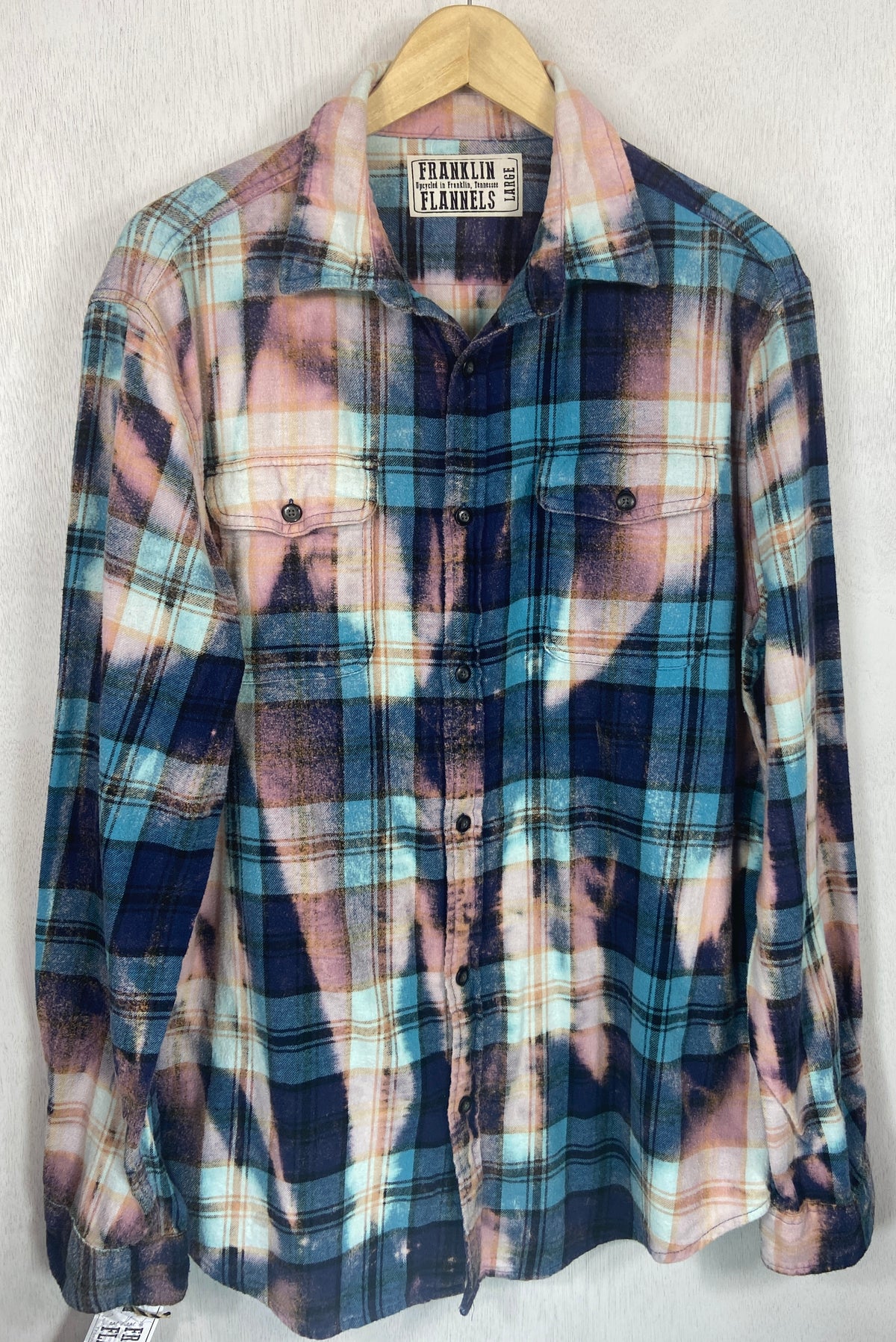 Vintage Turquoise, Navy and Pink Flannel Size Large