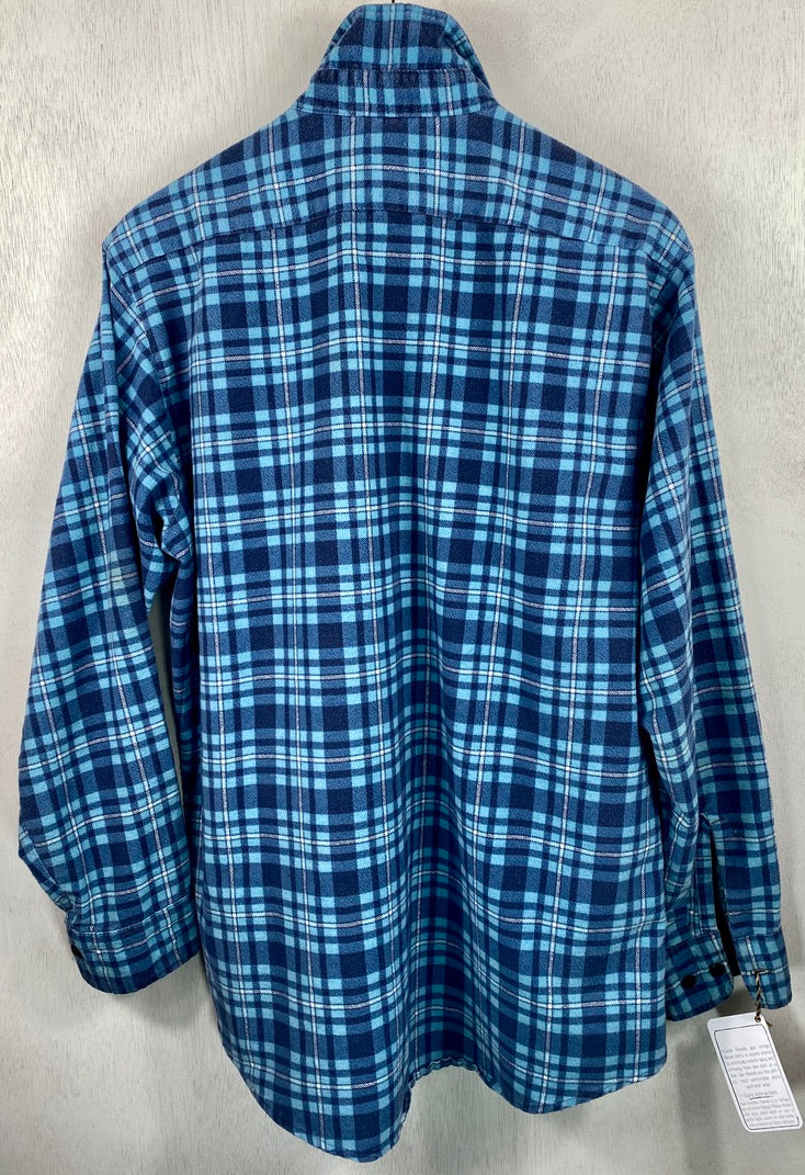 Vintage Retro Navy and Light Flannel Size Large