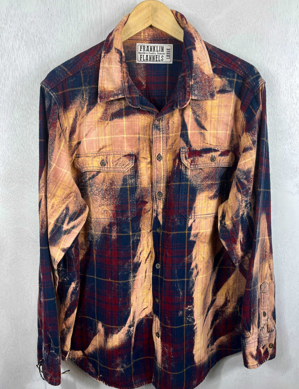 Vintage Navy Blue, Burgundy and Gold Flannel Size Large