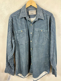 Vintage Retro Navy and Light Blue Flannel Size XL
