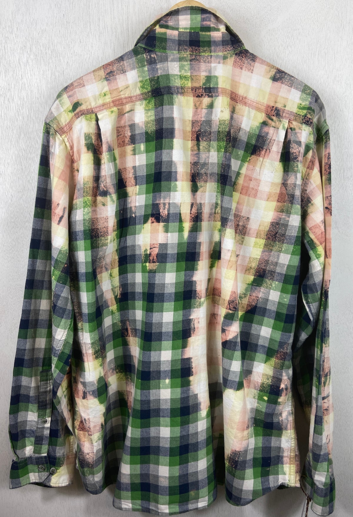Vintage Green, Navy and Peach Lightweight Flannel Size XL