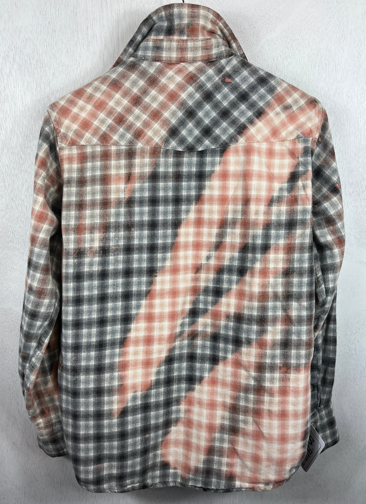 Vintage Peach, Grey and White Flannel Size Small