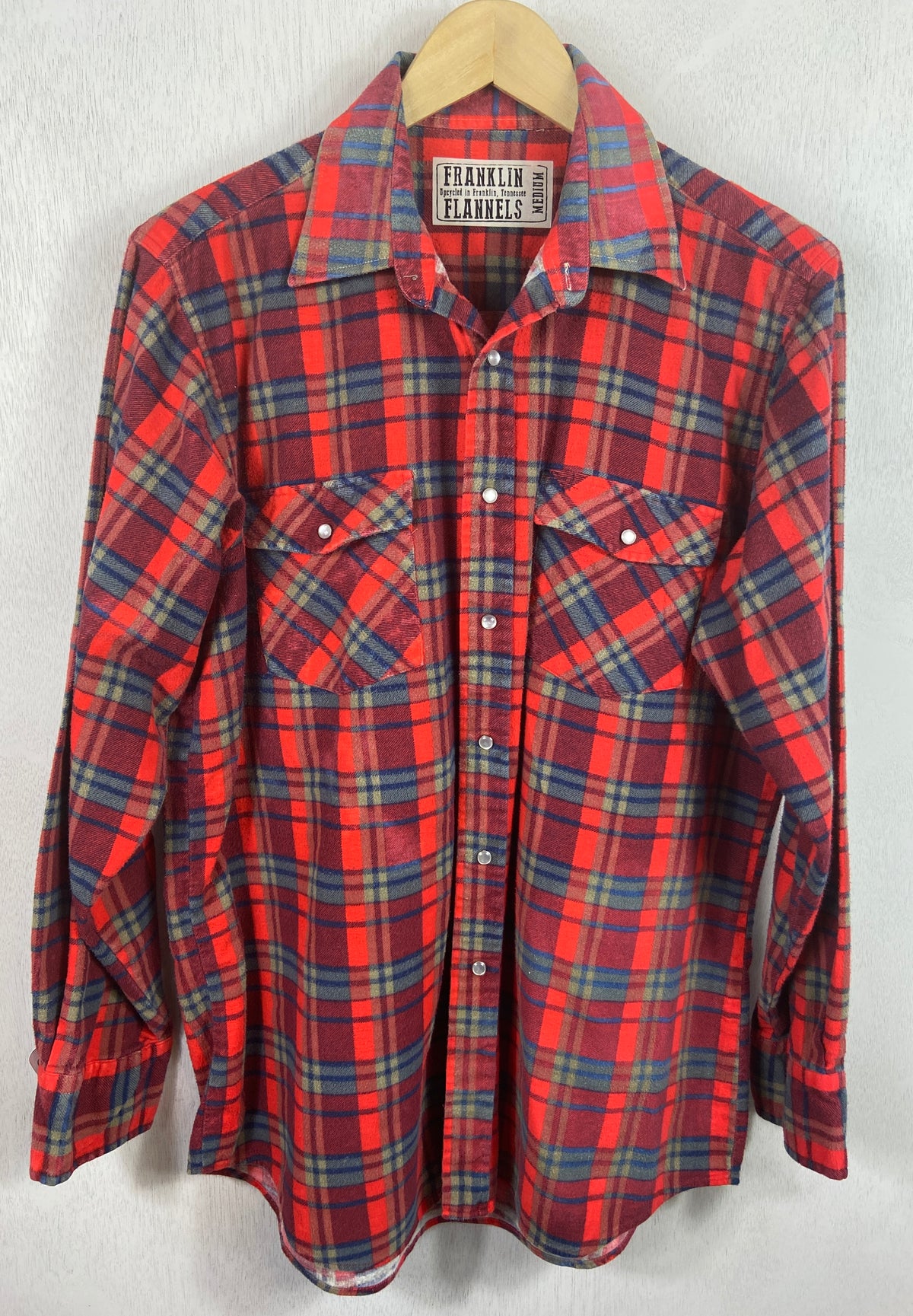 Vintage Retro Western Style Red, Grey and Blue Flannel Size Medium