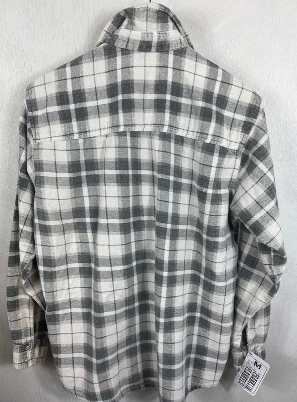 Vintage Western Style Light Grey, Charcoal and White Flannel Size Medium