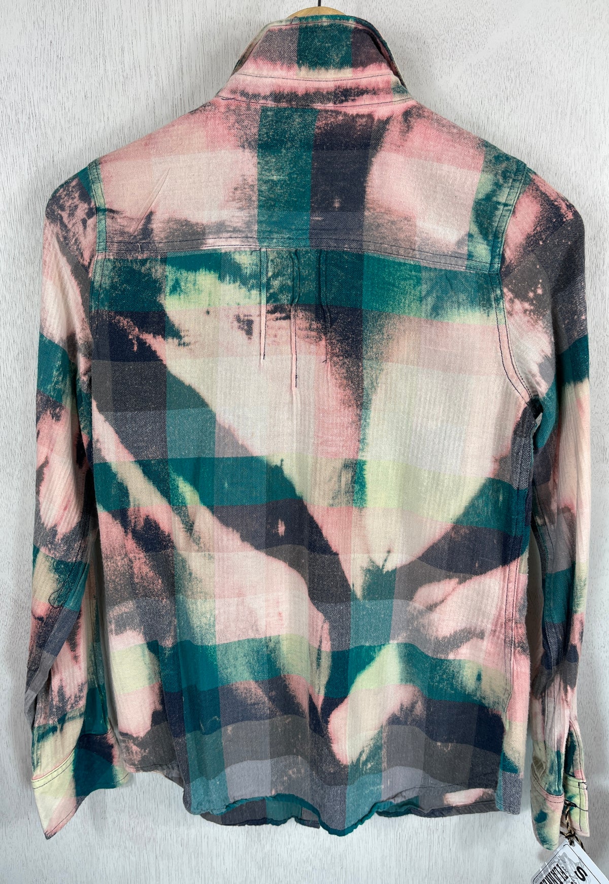Vintage Turquoise, Grey, Teal and Pink Flannel Size Small