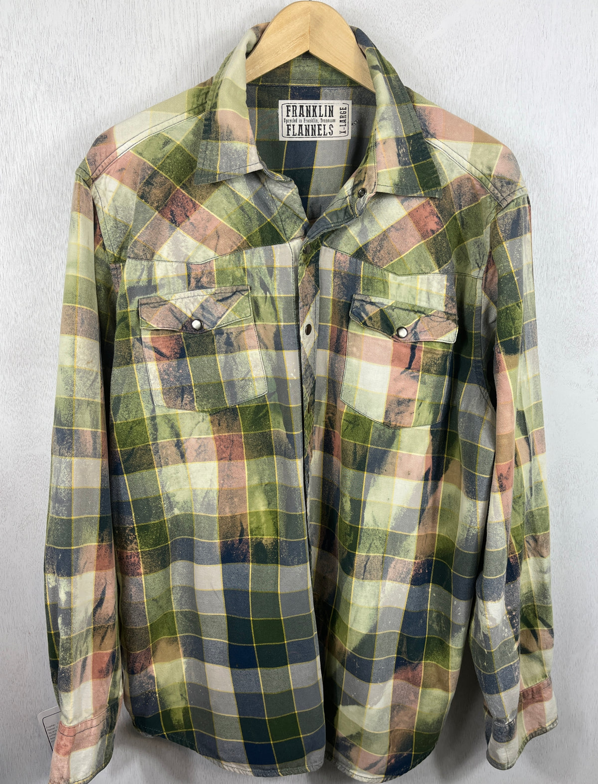 Vintage Western Style Green, Peach and Cream Flannel Size XL
