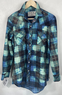 Vintage Western Style Turquoise, Navy and Light Blue Flannel Size Small