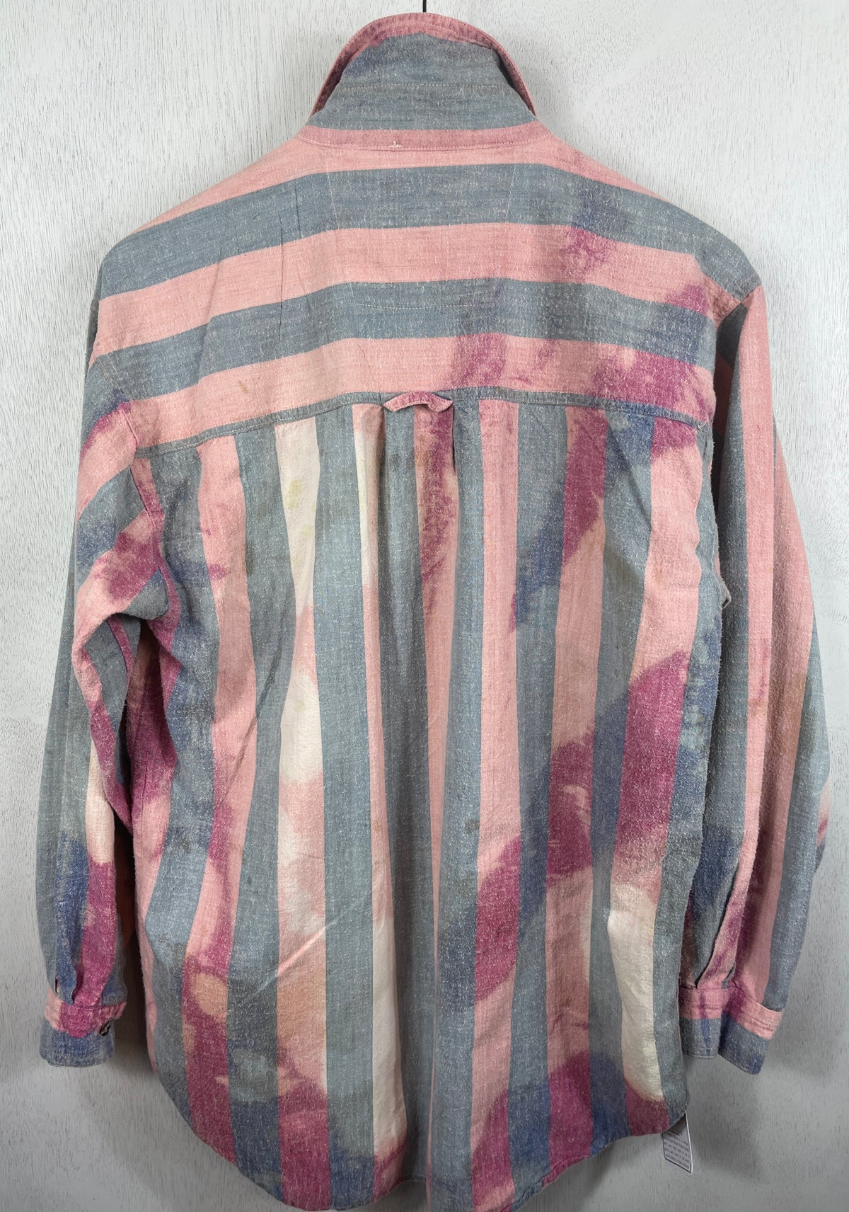 Vintage Pink, Blue and Cream Flannel Size Medium