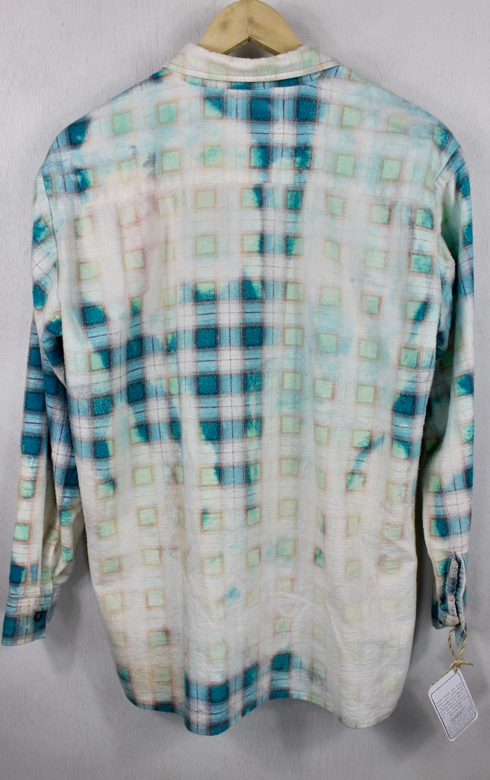 Vintage Turquoise, Seafoam Green and Peach Flannel Size Medium