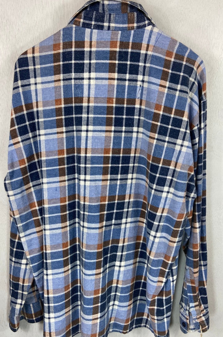 Vintage Retro Navy and Light Blue Flannel Size XL