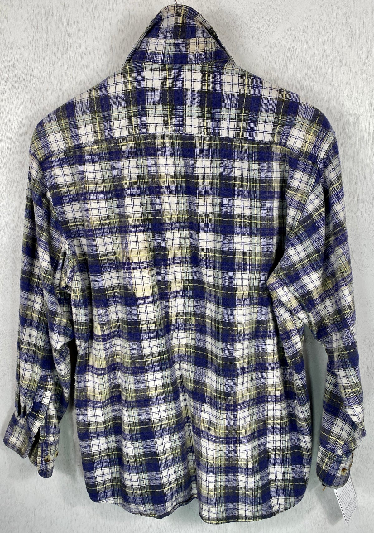 Vintage Navy Blue, White and Yellow Faded Flannel Size Medium
