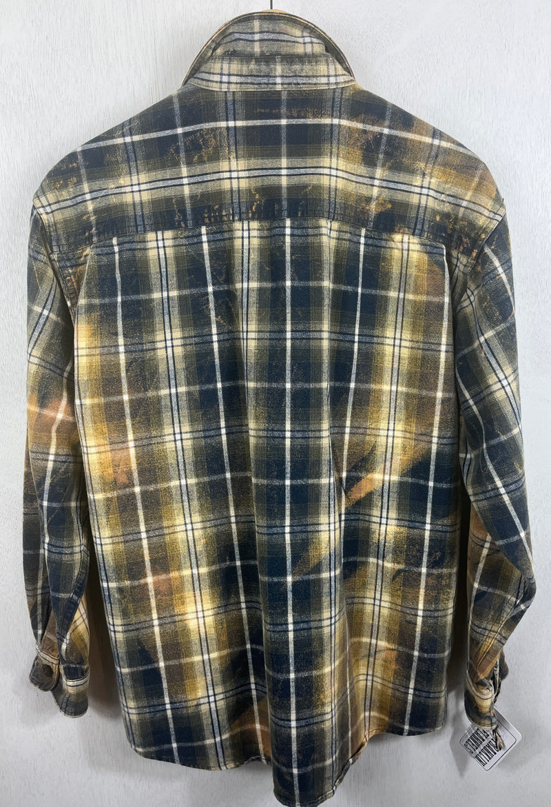 Vintage Yellow, Navy Blue, Rust and White Flannel Size Large