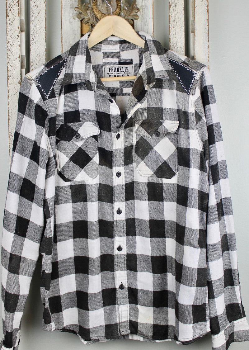 Fanciful Black and White Flannel with Dripping Chanel Size Small