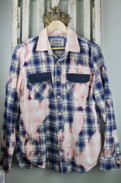 Vintage Navy Blue, Pink and White Flannel with Suede Size Medium